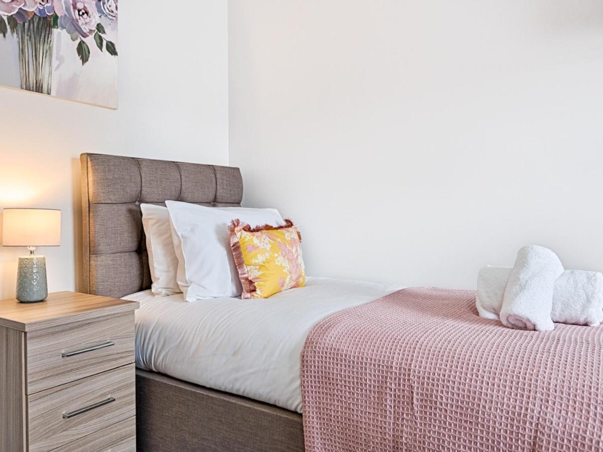Pass The Keys Luxury Bright Spacious Family Home - Near Beaches Свонсі Екстер'єр фото
